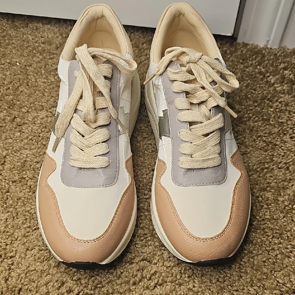 White Raven‎ Women's Stylish Cream and Tan Women's Sneakers